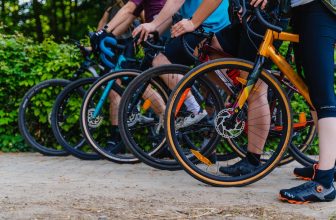 Was sind die Unterschiede zwischen Gravelbikes und Rennrädern?